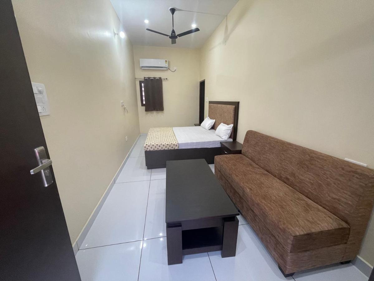Bld Restaurant And Home Stay دهرادون المظهر الخارجي الصورة