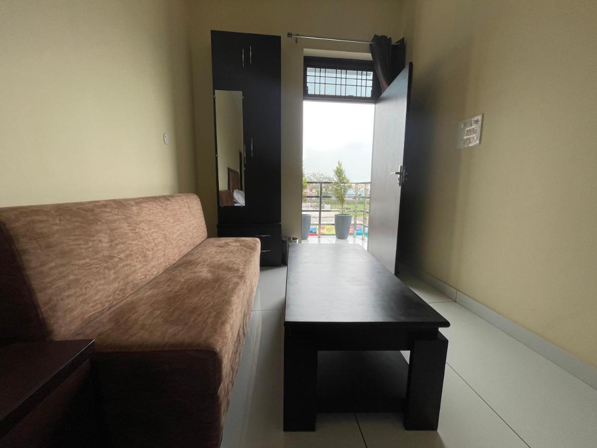 Bld Restaurant And Home Stay دهرادون المظهر الخارجي الصورة
